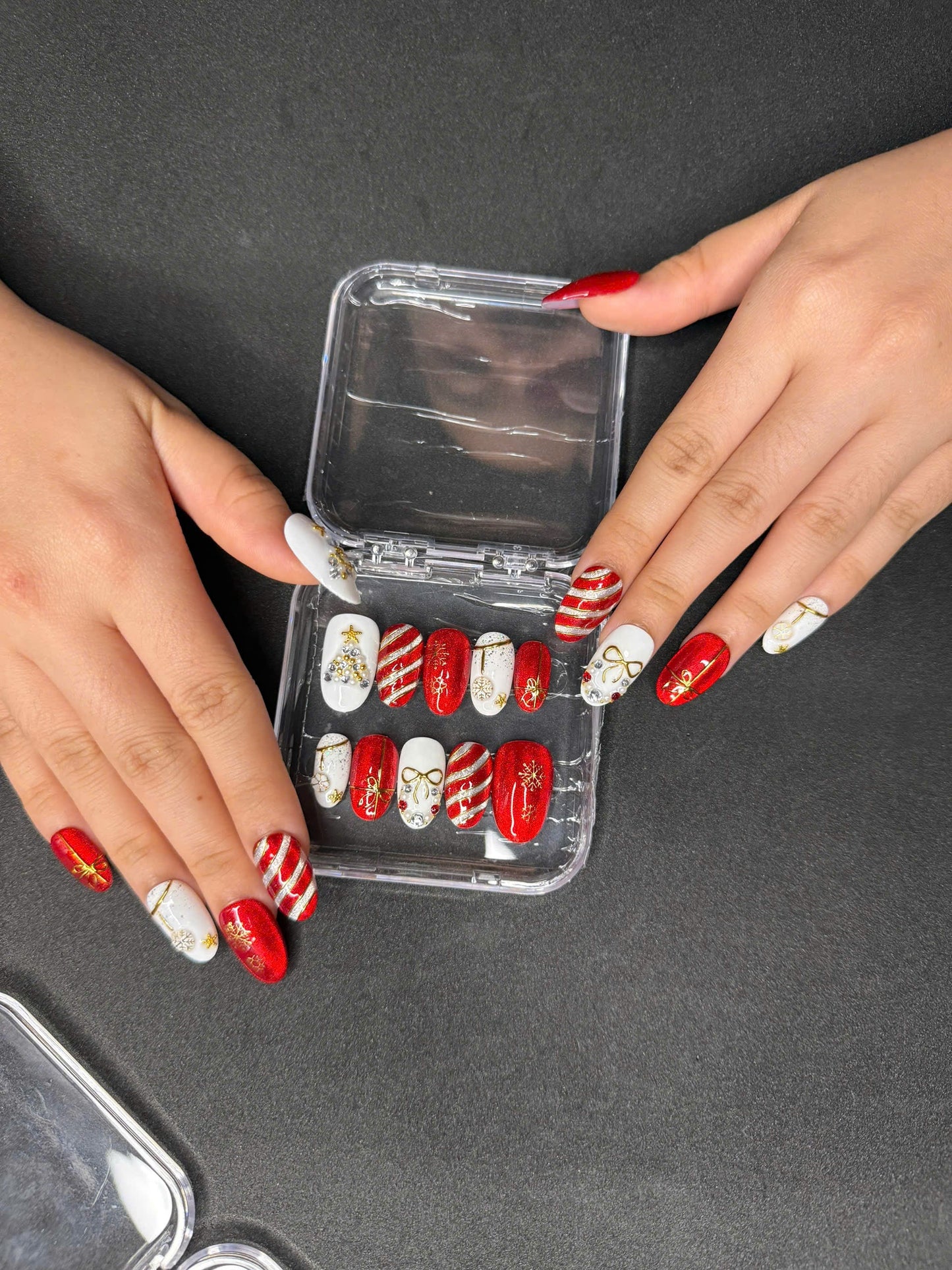 Golden Christmas Glam GL156