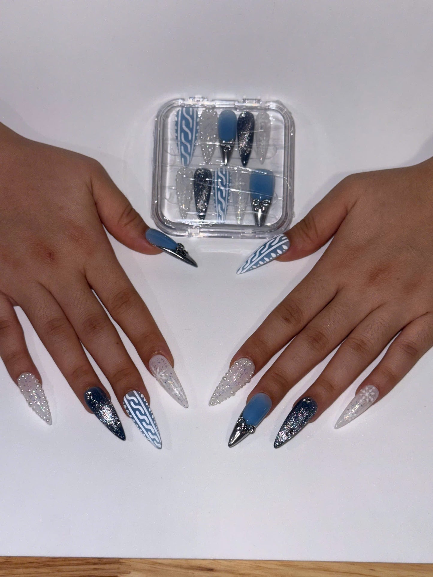 Arctic Blue Elegance GL161