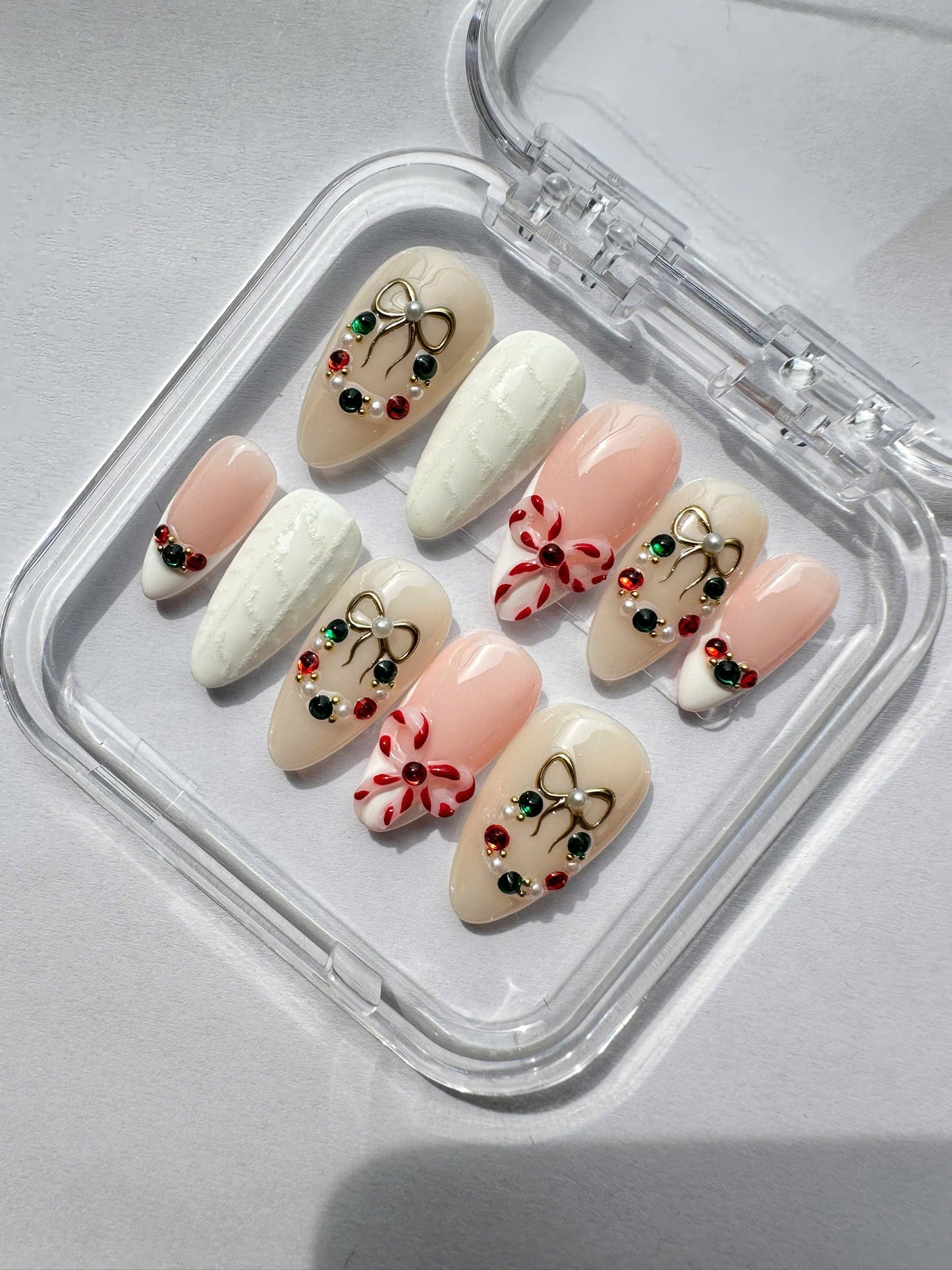 Holiday Wreath Charm GL158