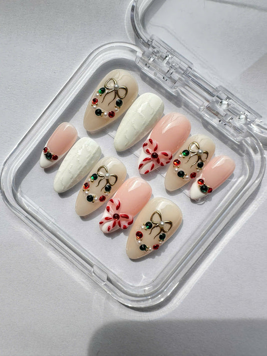 Holiday Wreath Charm GL158